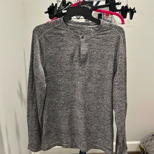 Men’s long sleeve Henley. Grey. Size medium.